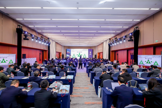 京能“擎睿”燃机大模型与《ICT赋能发电企业数智化转型白皮书》发布，共赴电力数智未来——2025华为电力行业峰会