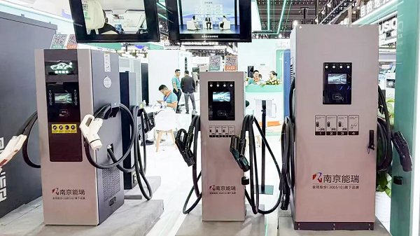 1764054677-0936fb67dfcbb00