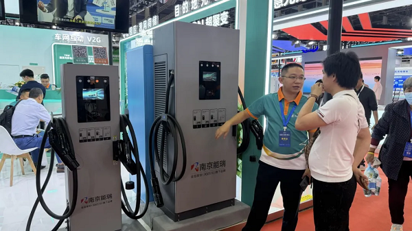 1764054678-a841b7b936c3819